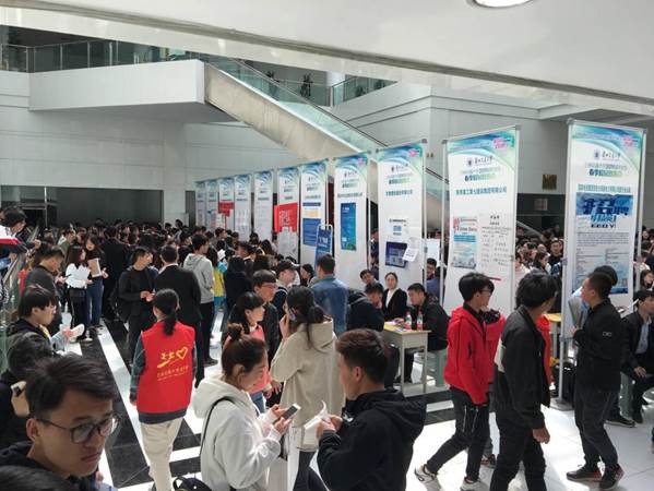 http://www.lzjtu.edu.cn/__local/C/CA/A3/32841CF54FF169D6A3E3BA92F7C_057C8806_1E291.jpg